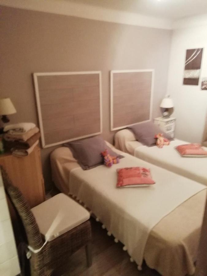 Hotel & Restaurant Le Chalvet 埃姆布能 外观 照片