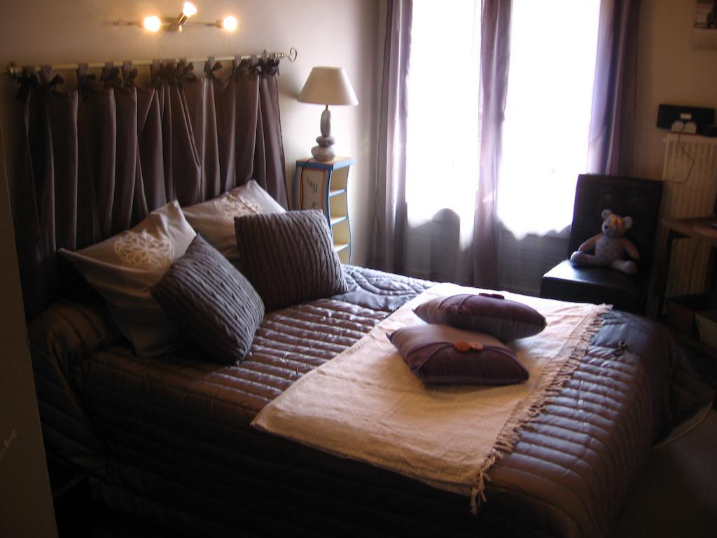 Hotel & Restaurant Le Chalvet 埃姆布能 客房 照片