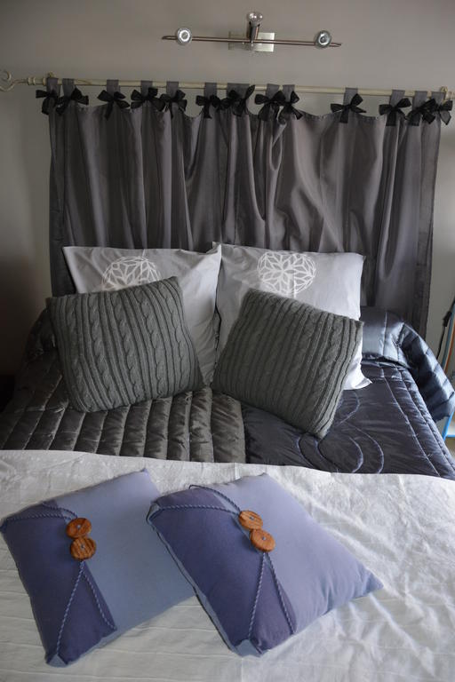 Hotel & Restaurant Le Chalvet 埃姆布能 客房 照片